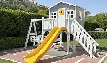 Ahşap Çocuk Evi Della